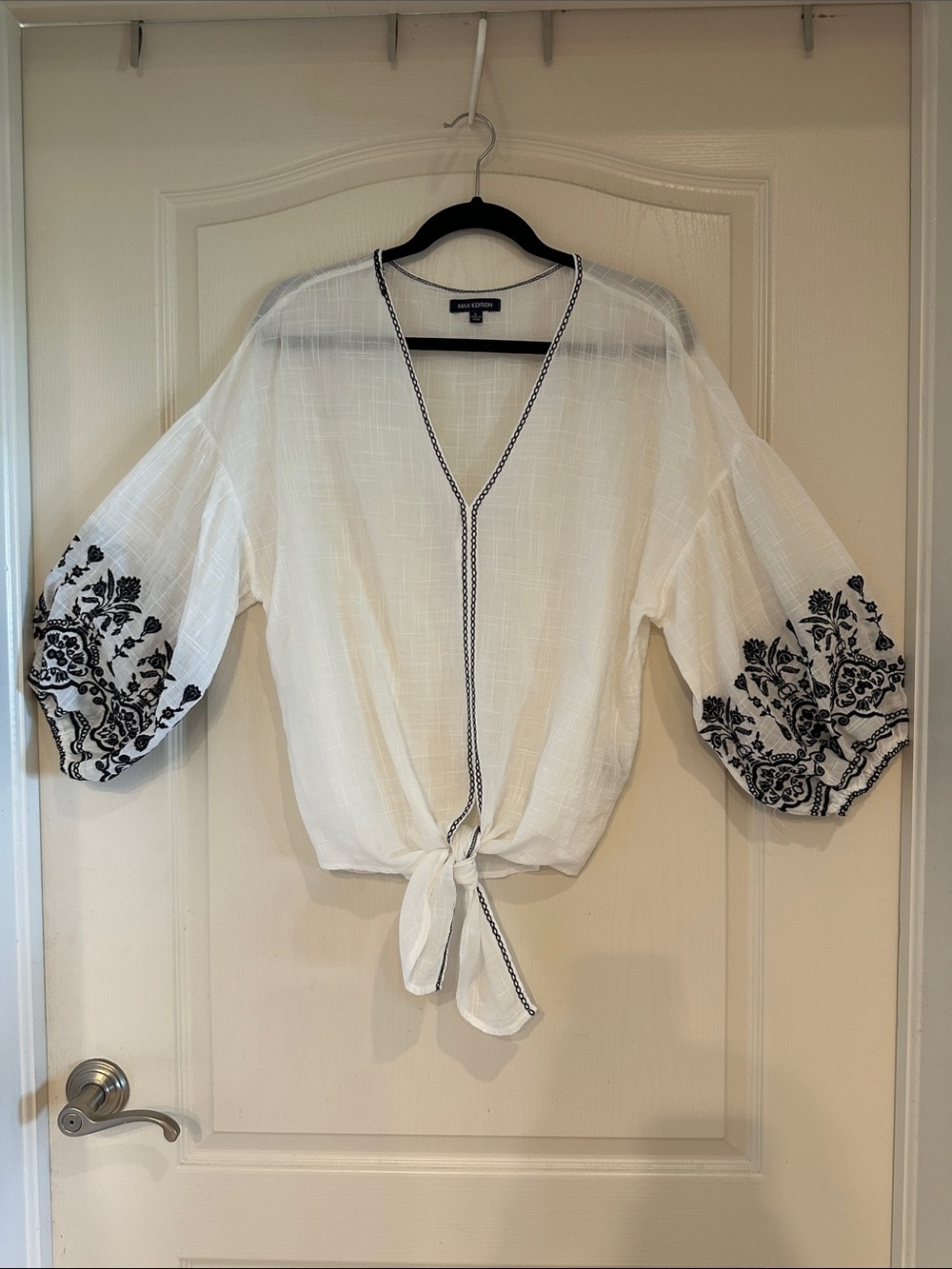 Max Edition White Tie-Front Blouse with Black Embroidered Sleeves